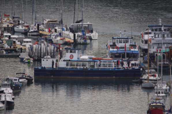 4 September 2020 - 08-27-33
.....through a less than ideal gap.....
------------------------------
Kingswear Princess tows ferry fuel barge